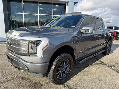 2022 Ford F-150 Lightning LARIAT