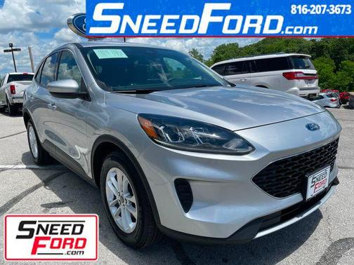 Ingot Silver Metallic 2020 Ford Escape SE