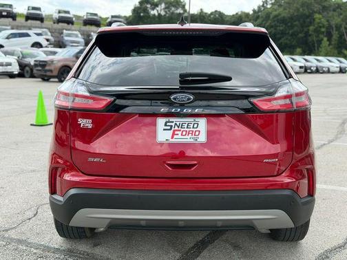 Rapid Red Metallic Tinted Clearcoat 2024 Ford Edge SEL