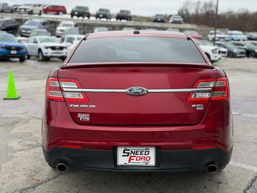2015 Ford Taurus SEL