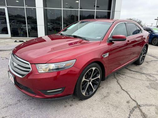 2015 Ford Taurus SEL