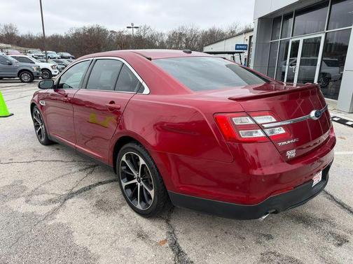2015 Ford Taurus SEL