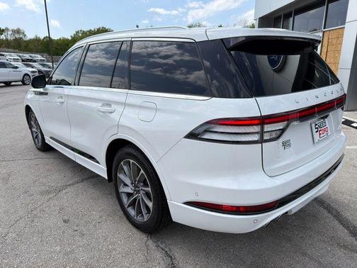 Pristine White Metallic Tri-Coat 2020 Lincoln Aviator Grand Touring AWD