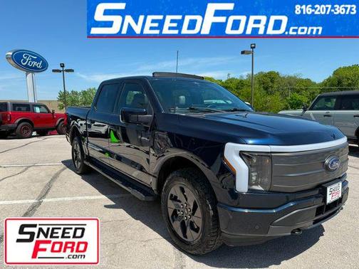 2022 Ford F-150 Lightning LARIAT