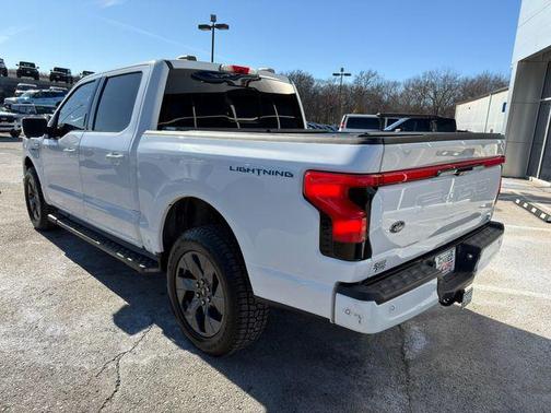 2022 Ford F-150 Lightning LARIAT