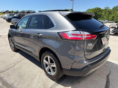 Carbonized Gray Metallic 2023 Ford Edge SEL