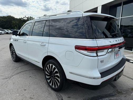 2023 Lincoln Navigator Black Label