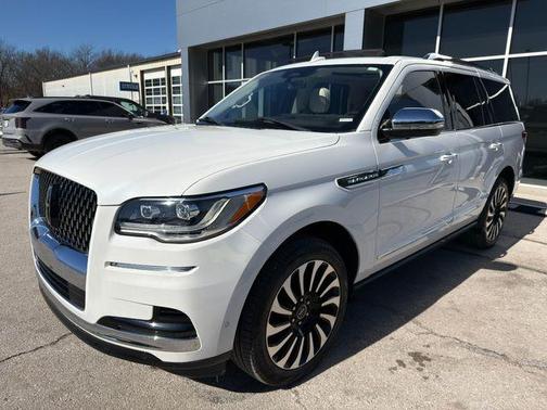 2022 Lincoln Navigator Black Label