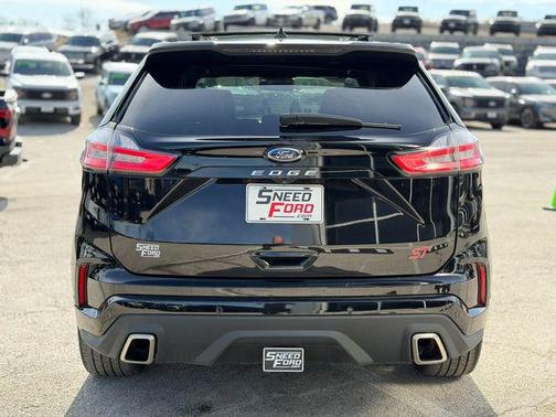 2022 Ford Edge ST