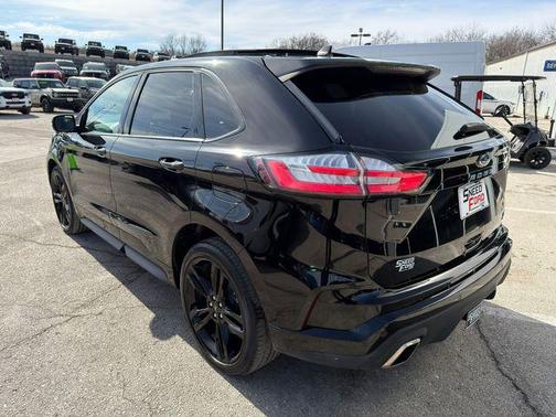 2022 Ford Edge ST