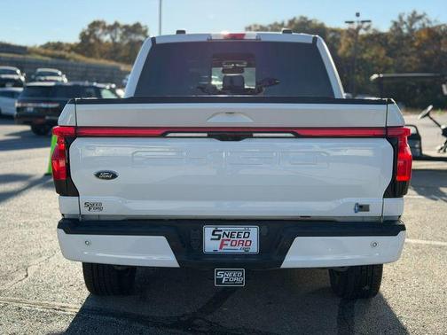 2023 Ford F-150 Lightning LARIAT