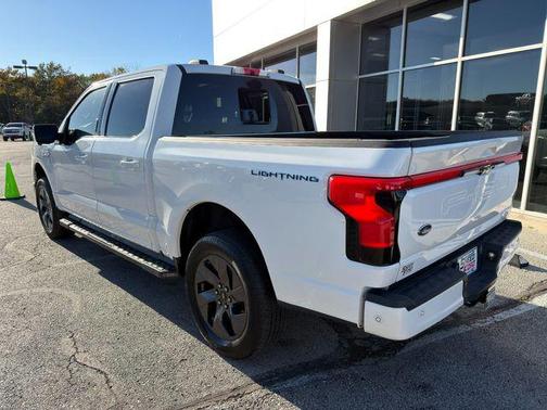 2023 Ford F-150 Lightning LARIAT