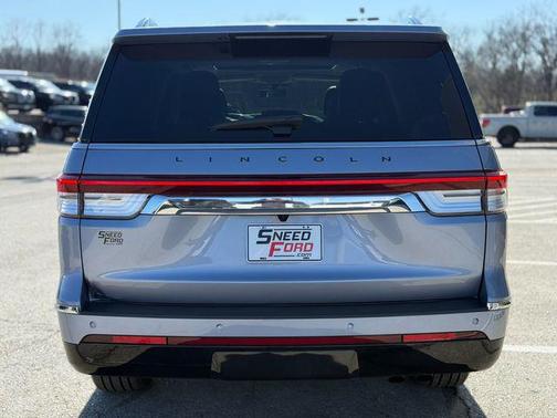 2022 Lincoln Navigator Black Label