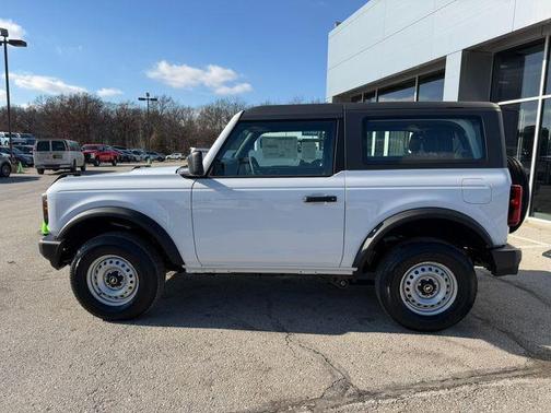 2025 Ford Bronco Base