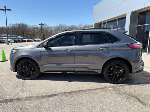 Carbonized Gray Metallic 2024 Ford Edge ST