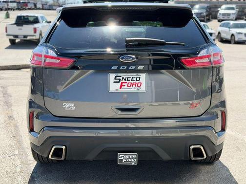 Carbonized Gray Metallic 2024 Ford Edge ST