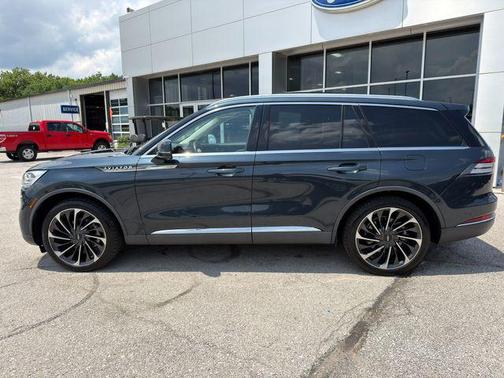 Flight Blue Metallic Clearcoat 2023 Lincoln Aviator Reserve