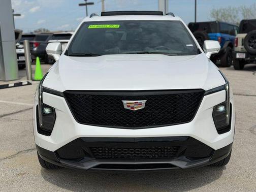 Crystal White Tricoat 2025 Cadillac XT4 Sport