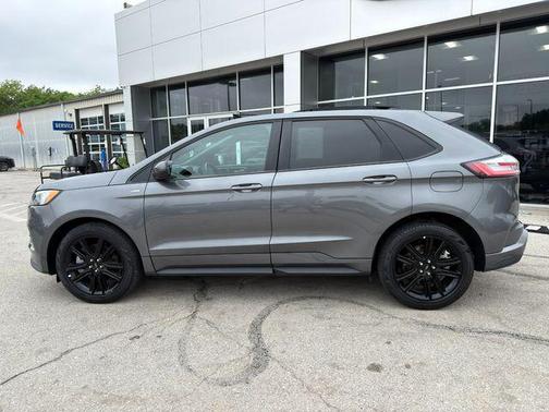 Carbonized Gray Metallic 2022 Ford Edge ST Line