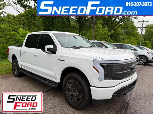 2022 Ford F-150 Lightning LARIAT
