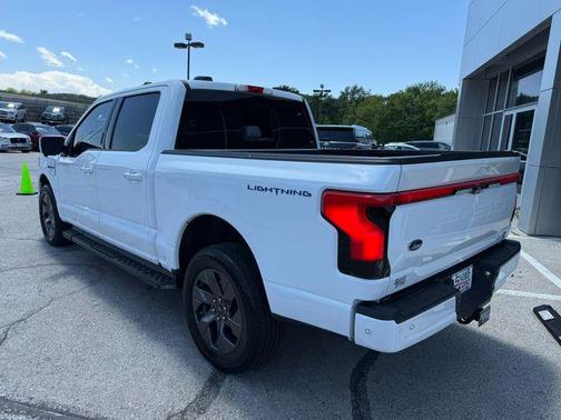 2022 Ford F-150 Lightning LARIAT