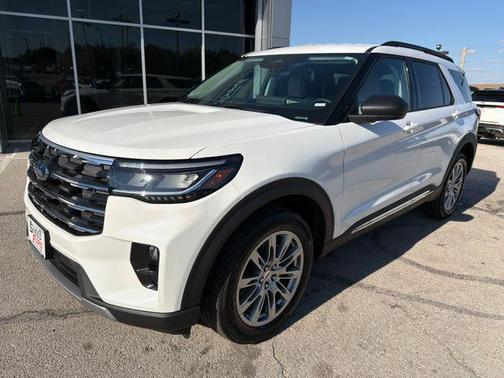 2025 Ford Explorer Active