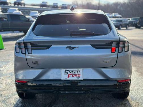 2022 Ford Mustang Mach-E California Route 1