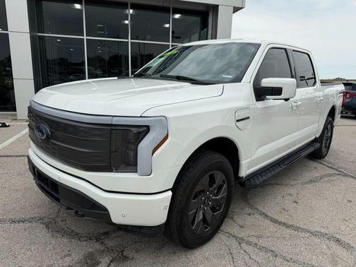 2022 Ford F-150 Lightning LARIAT