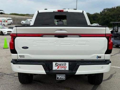 2022 Ford F-150 Lightning LARIAT