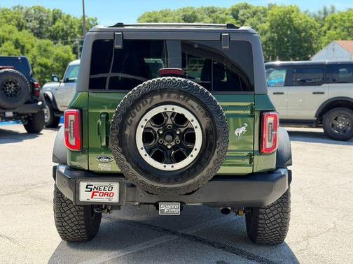 Eruption Green Metallic 2023 Ford Bronco Outer Banks