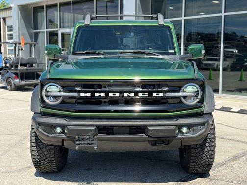 Eruption Green Metallic 2023 Ford Bronco Outer Banks