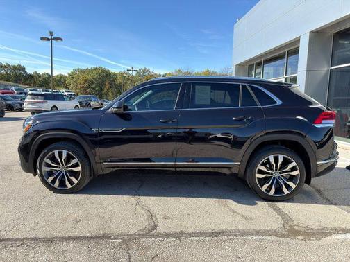 2023 Volkswagen Atlas Cross Sport 3.6L V6 SEL Premium R-Line