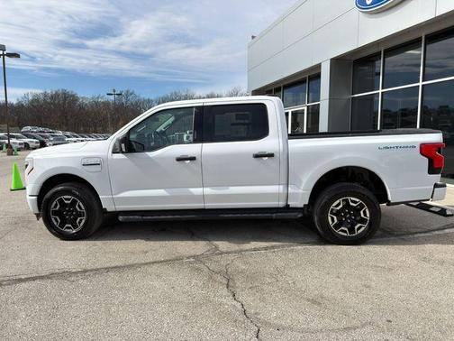 2023 Ford F-150 Lightning XLT
