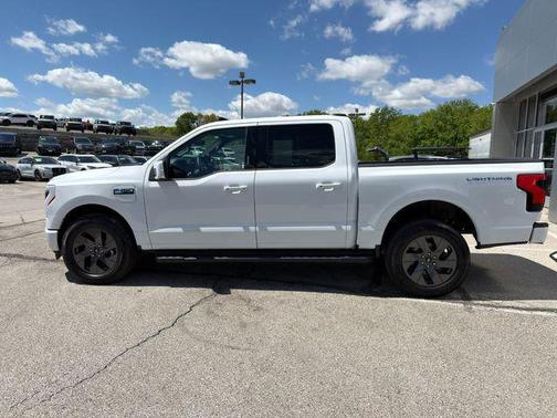 Oxford White 2025 Ford F-150 Lightning LARIAT