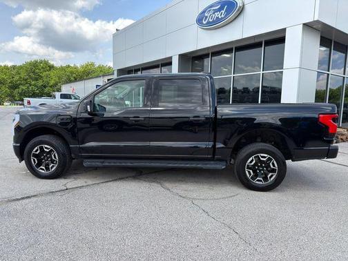 Agate Black Metallic 2023 Ford F-150 Lightning XLT