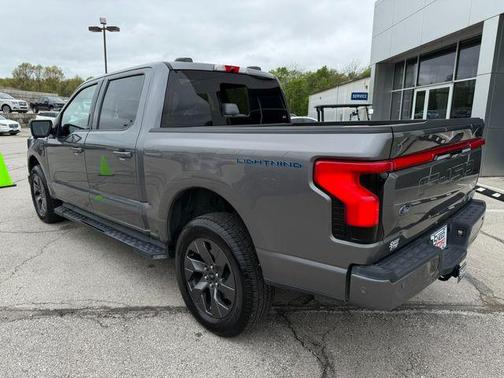 2022 Ford F-150 Lightning LARIAT