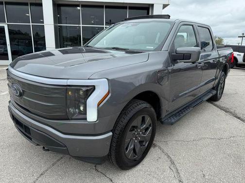2022 Ford F-150 Lightning LARIAT