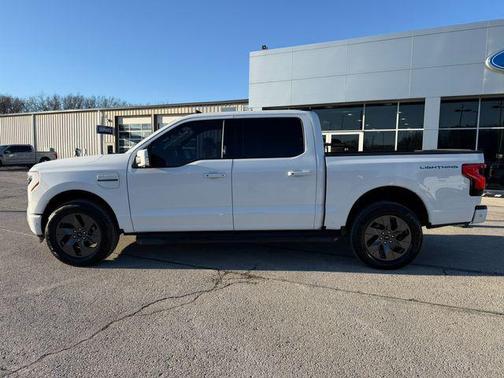 2023 Ford F-150 Lightning LARIAT