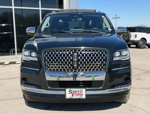 2022 Lincoln Navigator Black Label