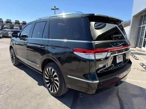 2022 Lincoln Navigator Black Label
