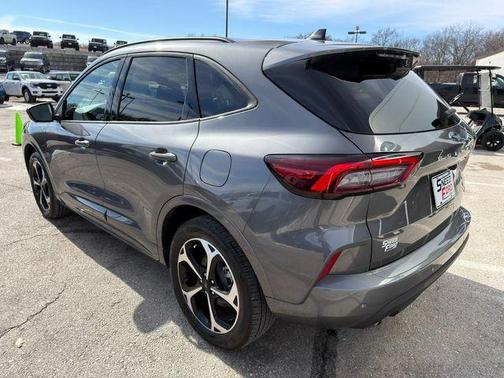 2024 Ford Escape ST-Line Elite