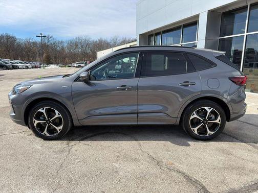 2024 Ford Escape ST-Line Elite