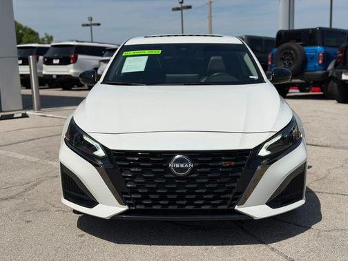 Pearl White Tricoat 2024 Nissan Altima SR Intelligent AWD