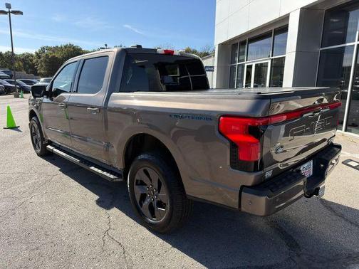 2022 Ford F-150 Lightning LARIAT