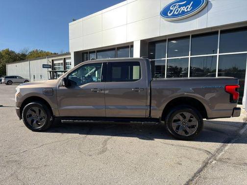 2022 Ford F-150 Lightning LARIAT