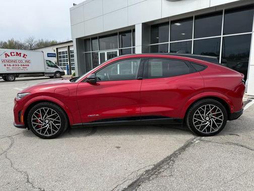 2022 Ford Mustang Mach-E GT
