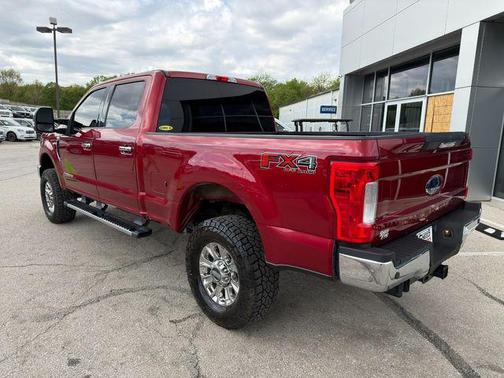 Ruby Red Metallic Tinted Clearcoat 2019 Ford F-250 XLT