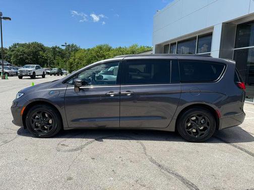 2021 Chrysler Pacifica Hybrid Touring L