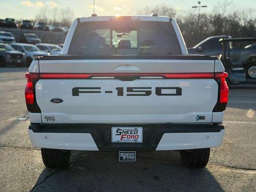 2022 Ford F-150 Lightning Platinum