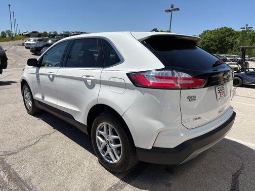 Star White Metallic Tri-Coat 2023 Ford Edge SEL